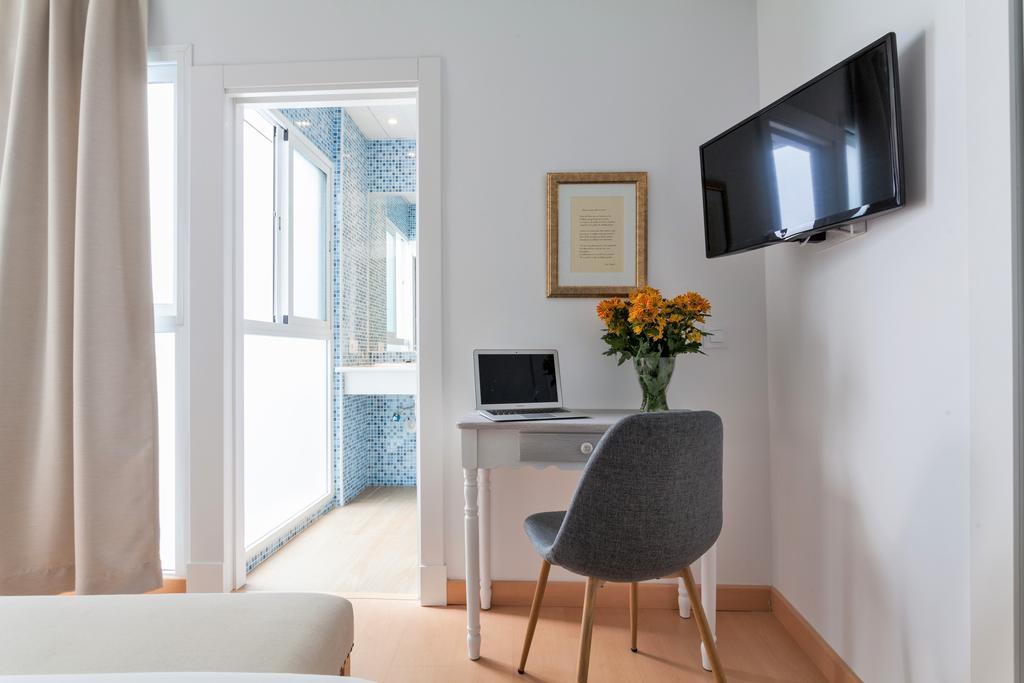 Appartement Hostly Acetres 1b-2b Center-fibre-conmunal Terrace-parking Optional *