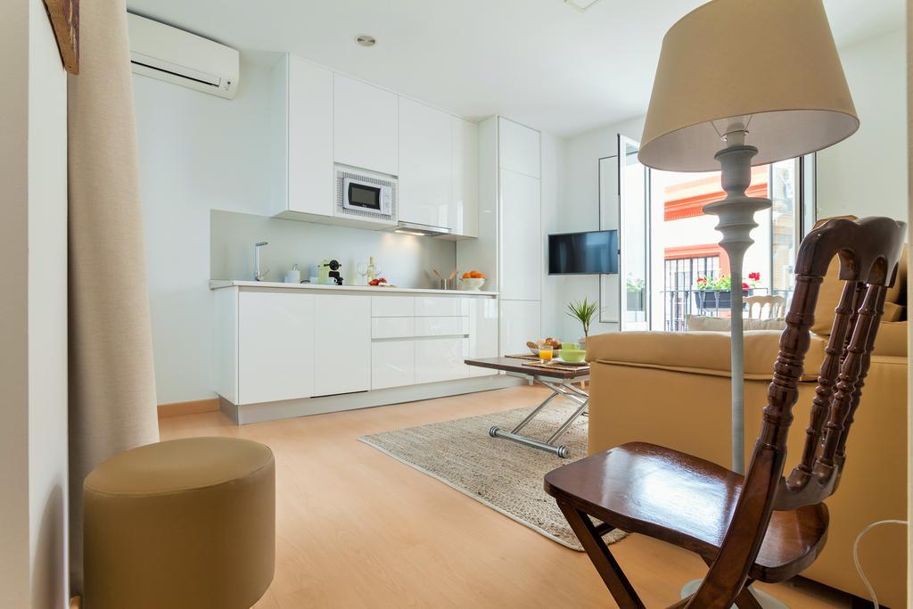 Appartement Hostly Acetres 1b-2b Center-fibre-conmunal Terrace-parking Optional Séville