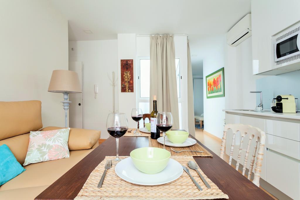 Appartement Hostly Acetres 1b-2b Center-fibre-conmunal Terrace-parking Optional *